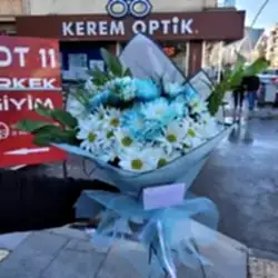 Mavi ve Beyaz Papatya Buketi