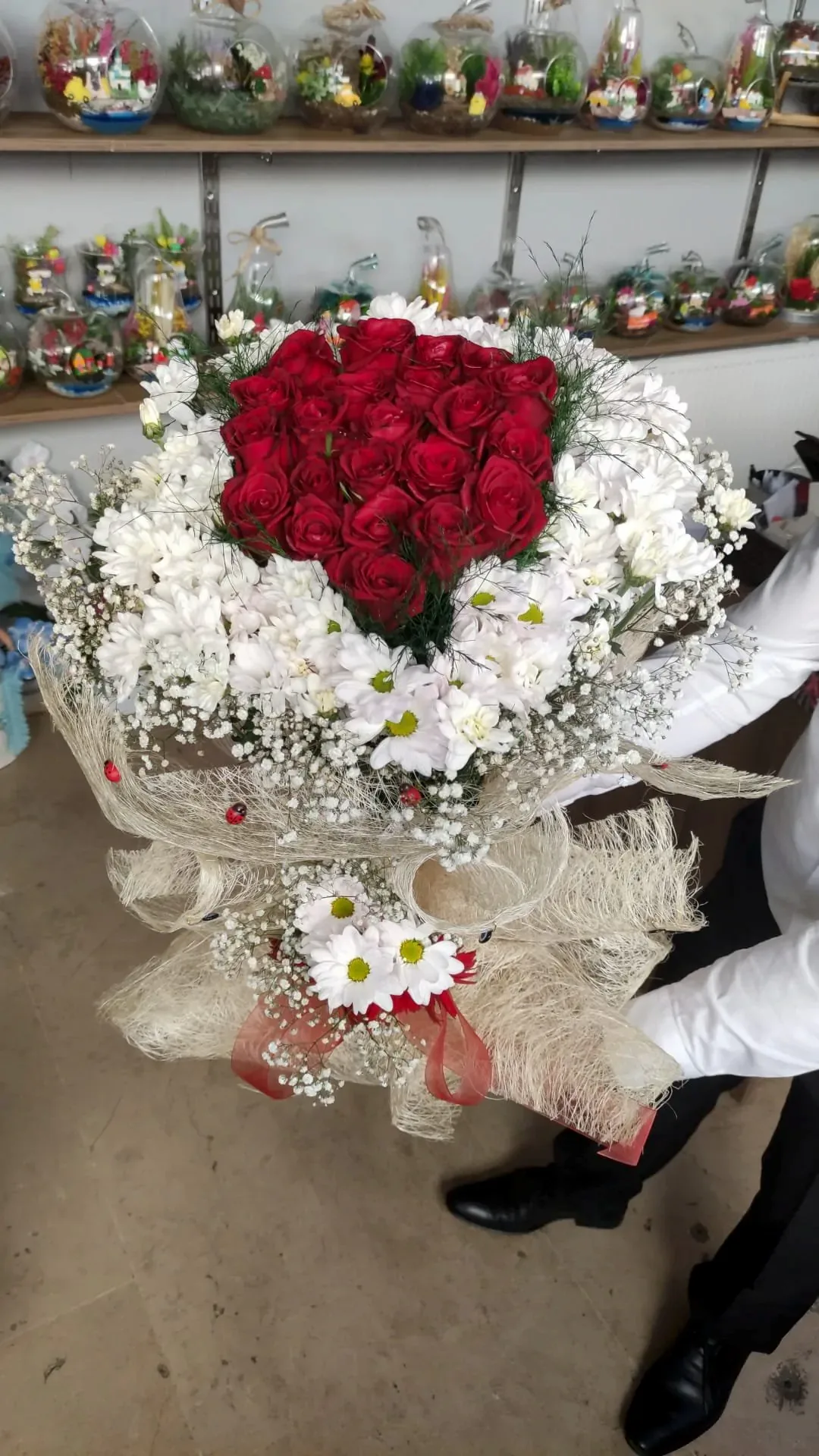 XXL Papatya ve Gül Buketi - Hasır Paket